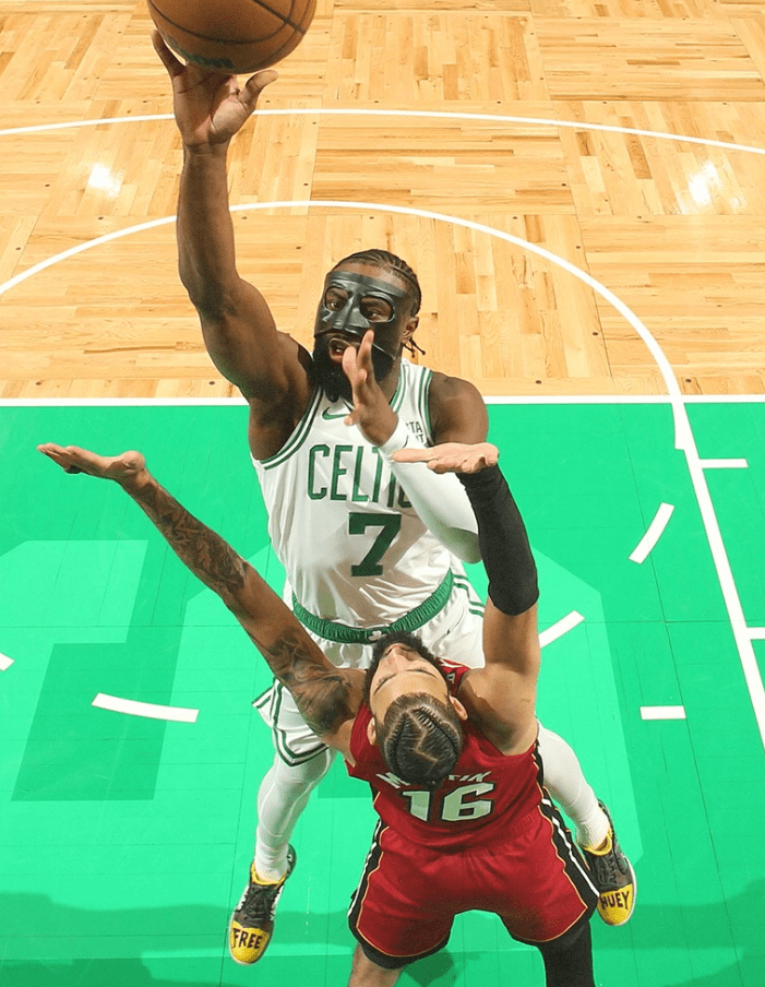 乐鱼体育-包含国际比赛日深圳男篮调整名单以备德国杯，篮板制胜环节打磨，目标明确，数据趋势出现新变化的词条