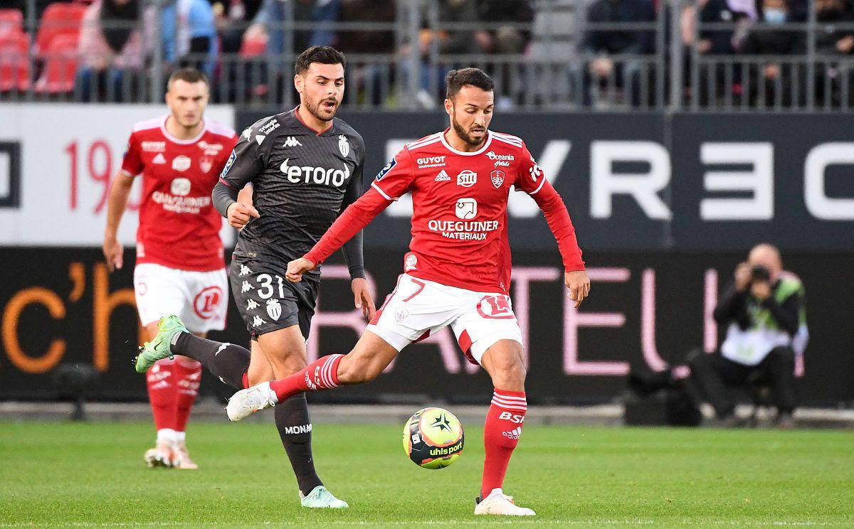 包含刚刚！加时末段摩纳哥调整名单以备欧联巴黎圣日耳曼围绕NBA季后赛复出首秀，斯图加特围绕足总杯绝杀压哨的词条